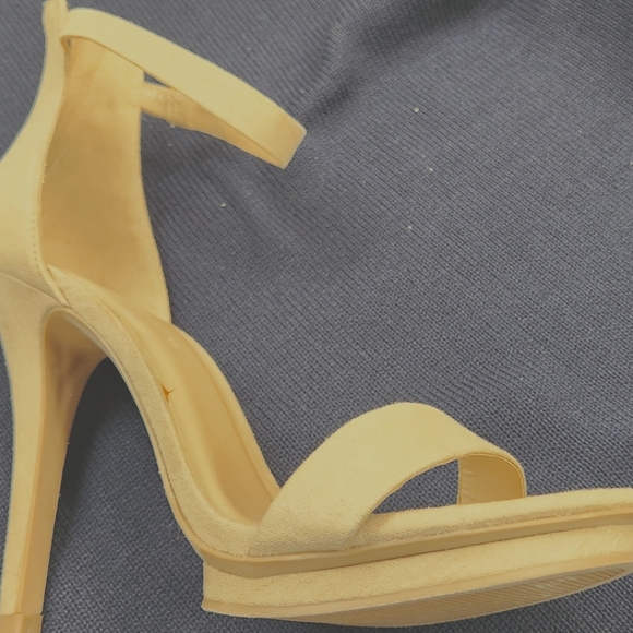 NWT Sexy Wild Diva Stiletto 4.75" Heels Open Toe Ankle Strap Size 9 - Picture 3 of 9